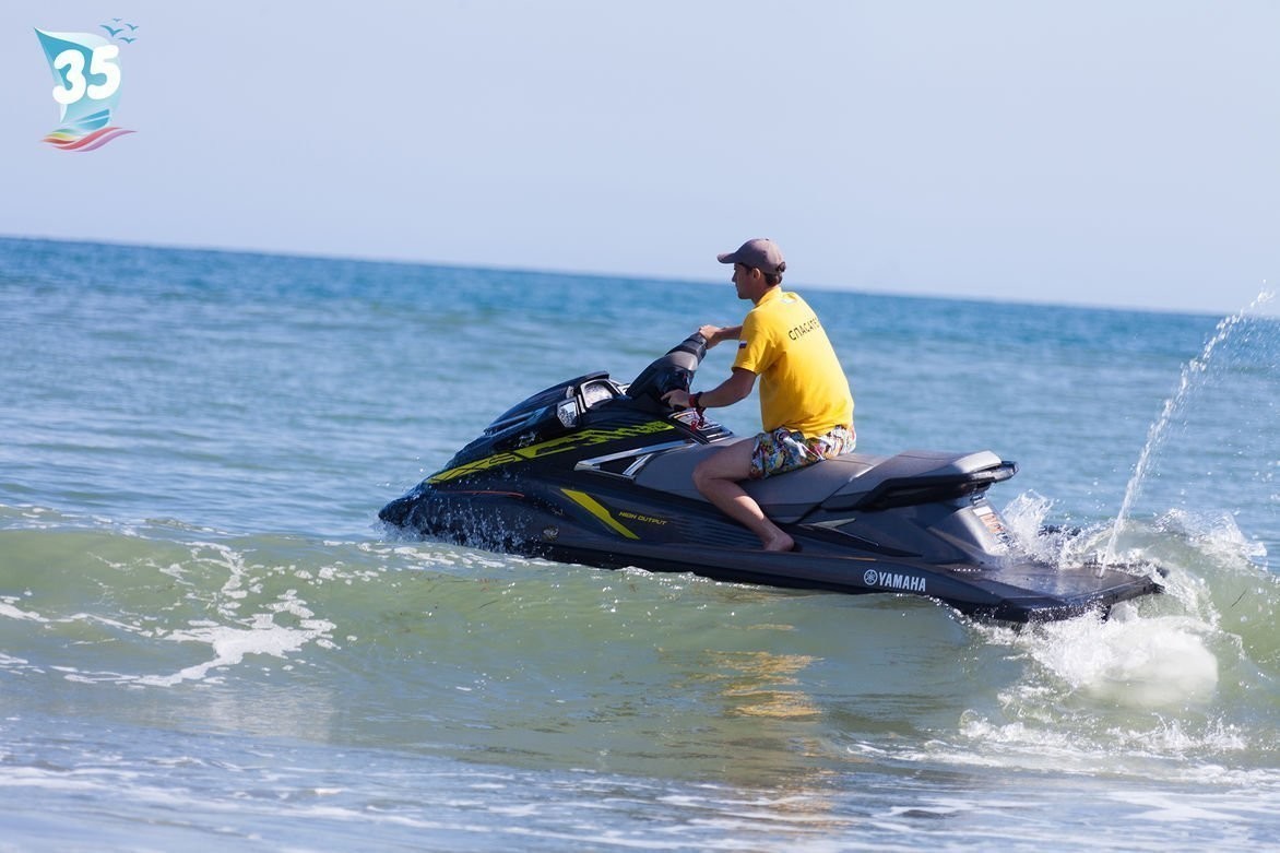 35 причин приехать в «Океан»: прокатиться на гидроцикле
