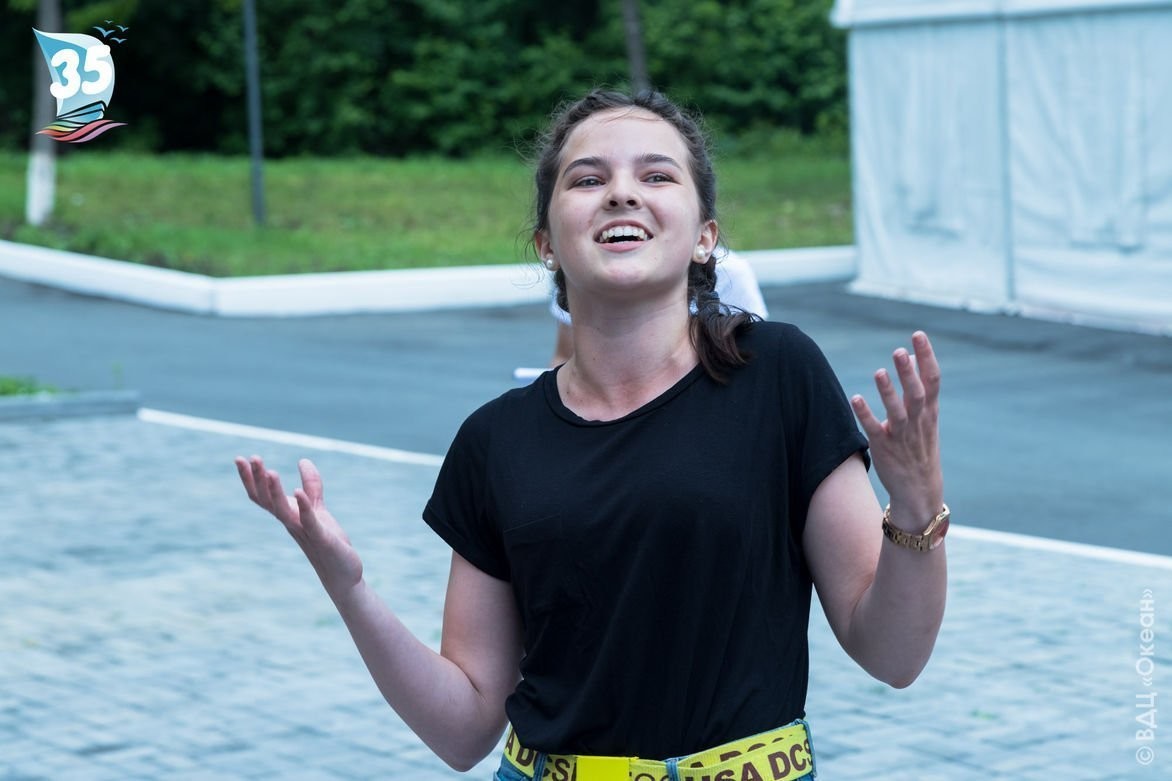 Поэтический квартирник «Разгулялся ветер на просторе» в «Океане»