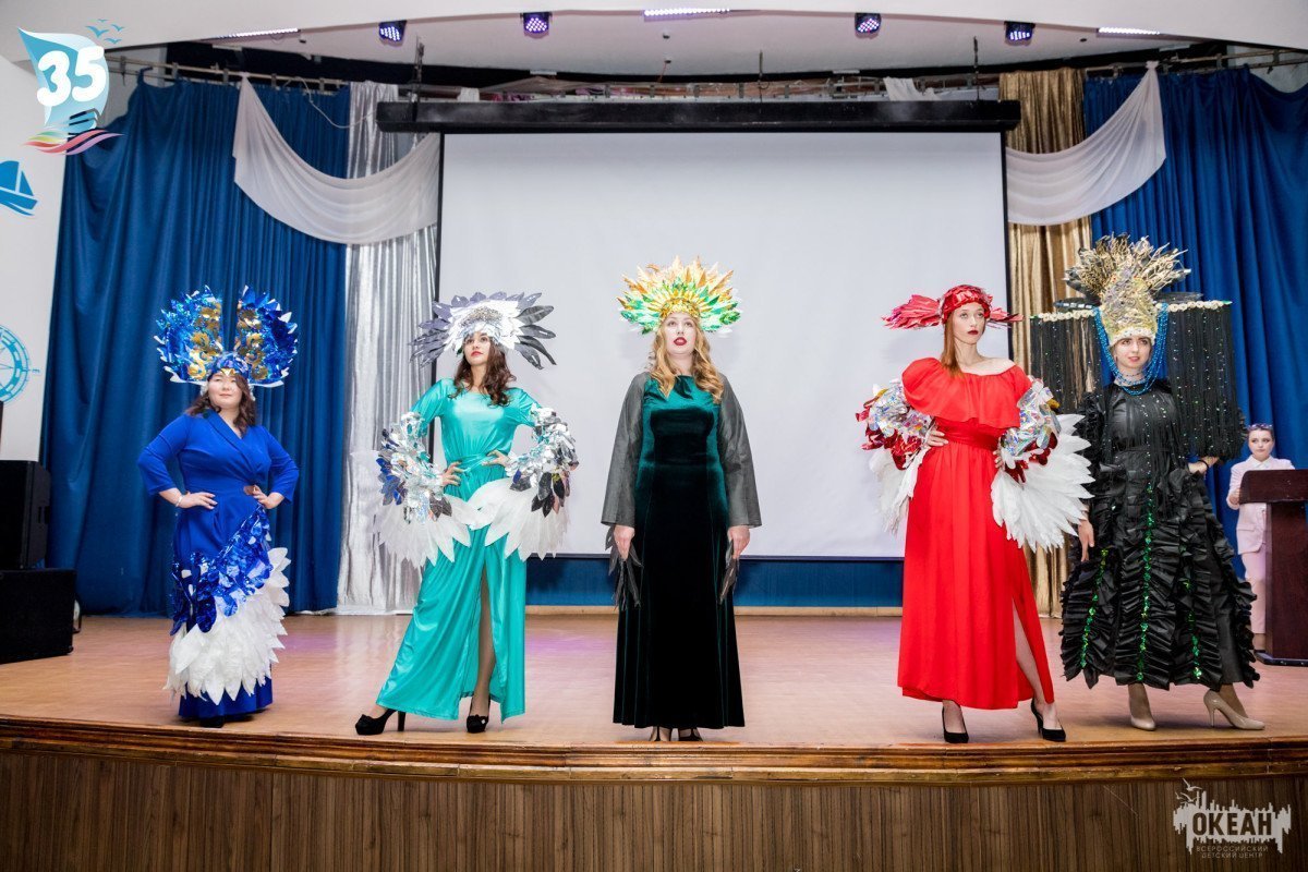 В «Океане» передали флаг главам новых детских государств программы «Город будущего»