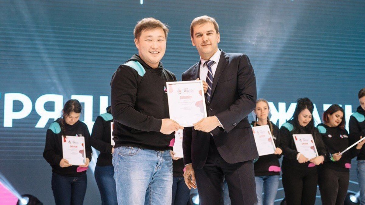 Представитель ВДЦ «Океан» Михаил Петров стал победителем Всероссийского конкурса «Лига вожатых»!