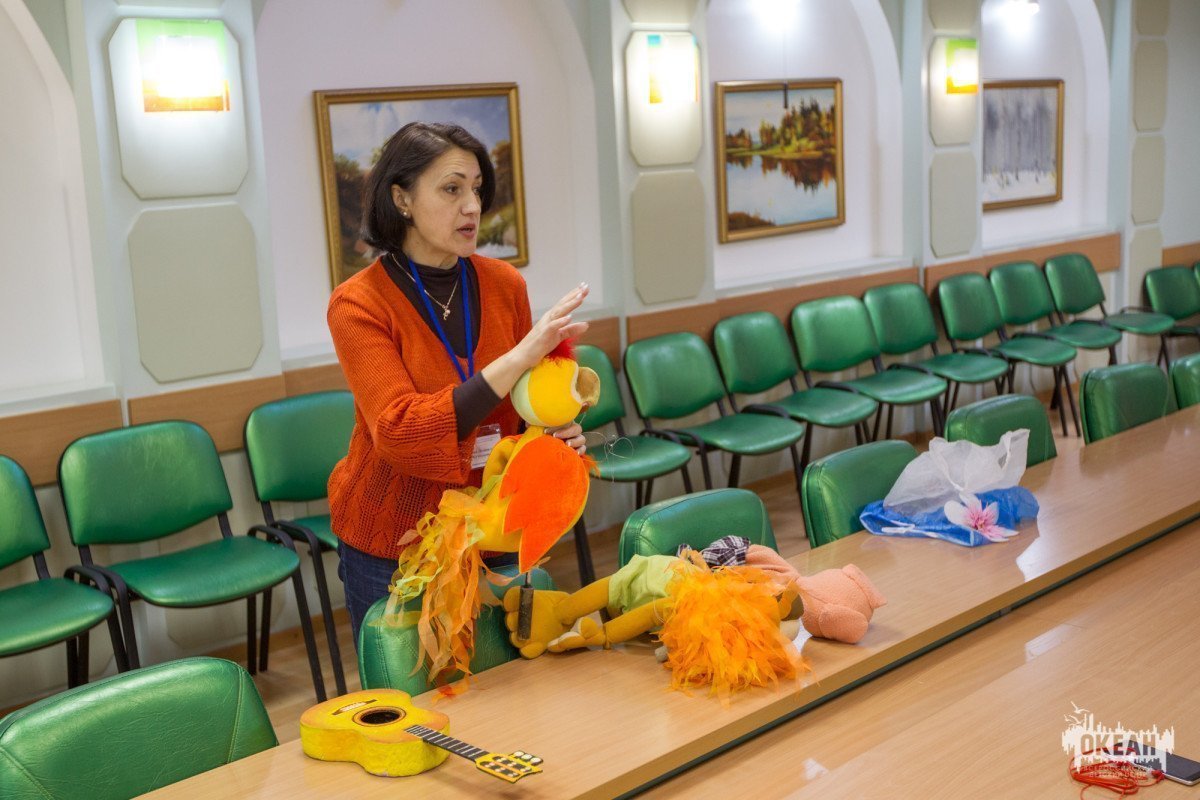 Руководители театральных коллективов поделились профессиональными секретами с участниками смены «Океанские подмостки»